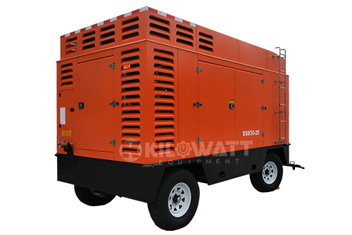 900 cfm large Cummins diesel air compressors providing robust, high-capacity air compression for extensive industrial use.