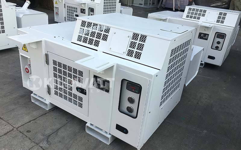 Genset for reefer container with undermount and clip-on type ensures reliable and efficient power supply.